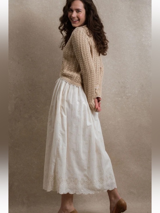 Neuflora Dresses & Skirts - Neuflora St. Ives Skirt NWT